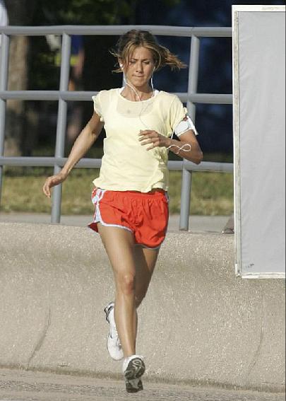 Jeniffer Aniston Jogging