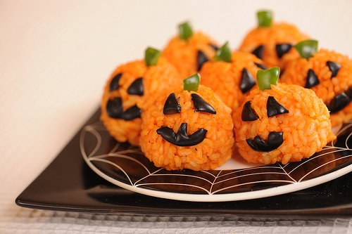 Fourteen Halloween Treats to Make Your Party Extra Spooky