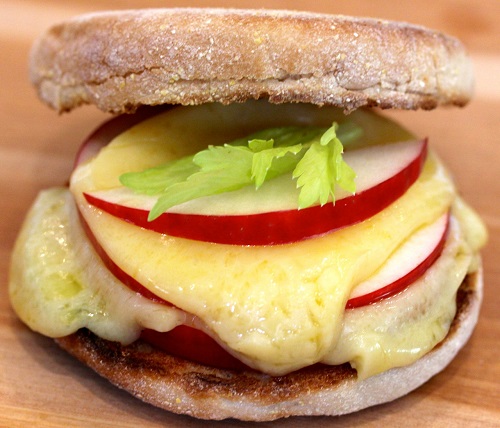 English Muffin with Apple and Cheddar