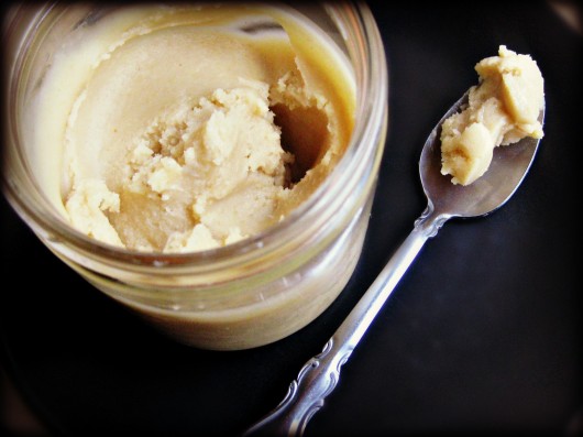 Homemade Macadamia Nut Butter