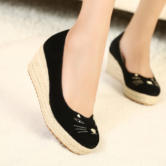 Low Heeled Shoes