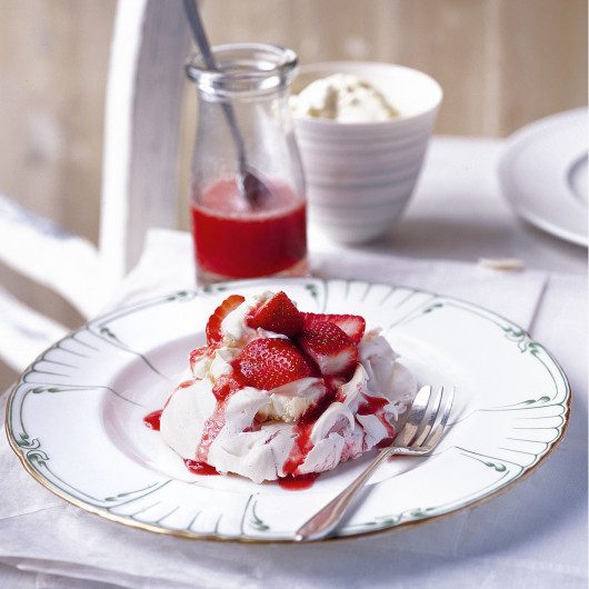 Strawberry Pavlova