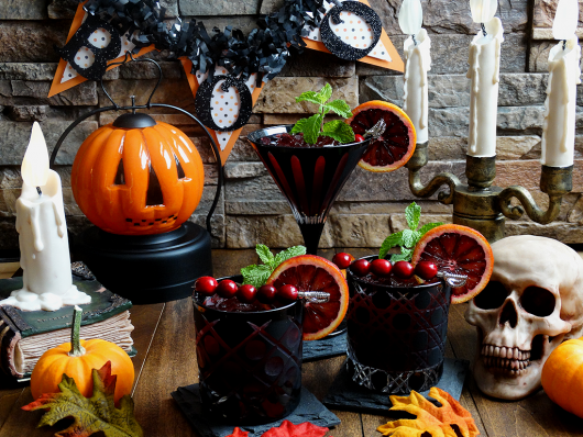 6 Creepy Cocktail Ideas For a Spooky Halloween