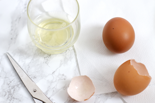 DIY egg white facemask