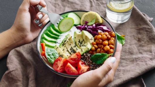 A bowl full of vegetables for a healthy diet